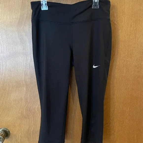 Womens Nike Running Dri-fit Black Capri Leggings Athletic Pants Size Small EUC - Picture 7 of 7